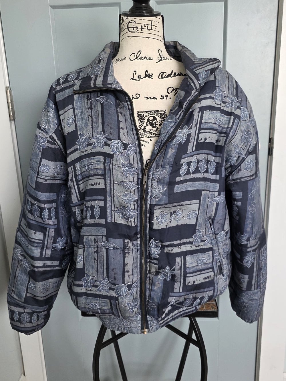 Vintage 90s Stunt Sports Silk Puffer Jacket L Blue Leaf Print Flaws